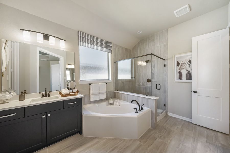 Furnished interior view inside a new home in Jordan Ranch, Fulshear (Image 11).