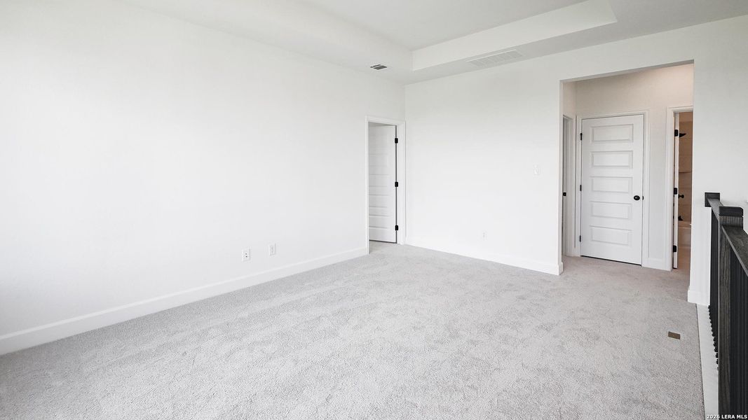 Spacious, unfurnished interior of a new home in Solms Landing, New Braunfels (Image 23).