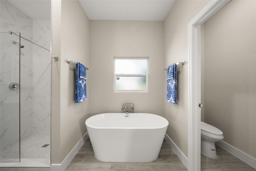 freestanding soak tub