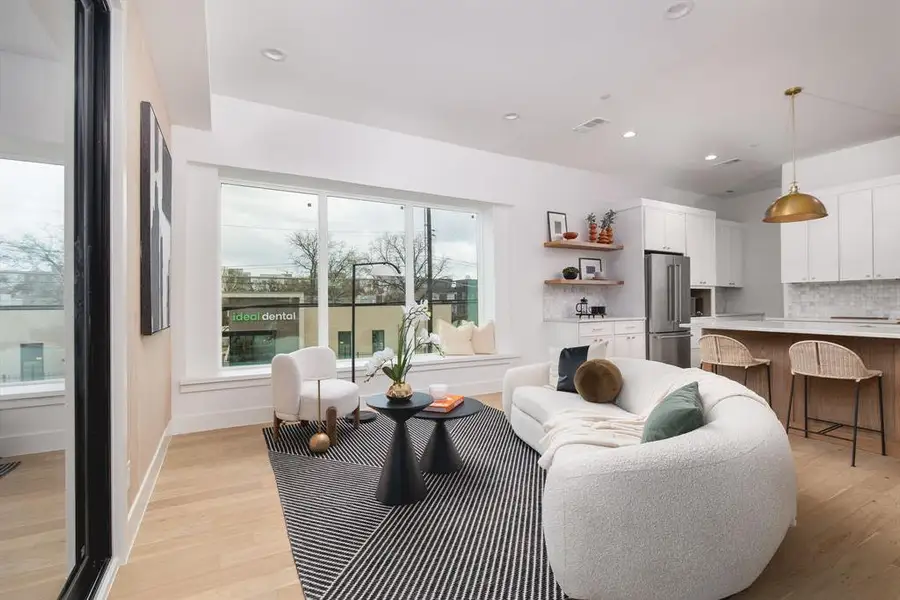 Furnished interior view inside a new home in , Dallas (Image 32).