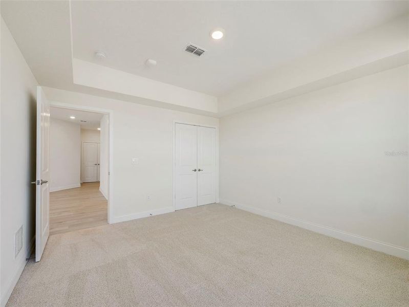 Spacious, unfurnished interior of a new home in Gatherings® of Lake Nona, Orlando (Image 9).