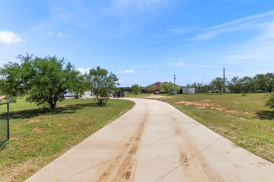 Natural landscape and outdoor views near  in Floresville (Image 32).