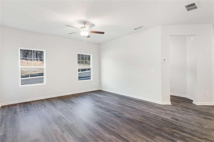 Spacious, unfurnished interior of a new home in , Conyers (Image 27).