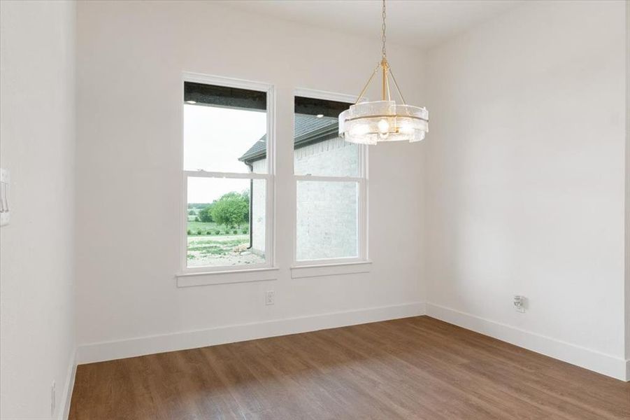 Spacious, unfurnished interior of a new home in , Justin (Image 25).