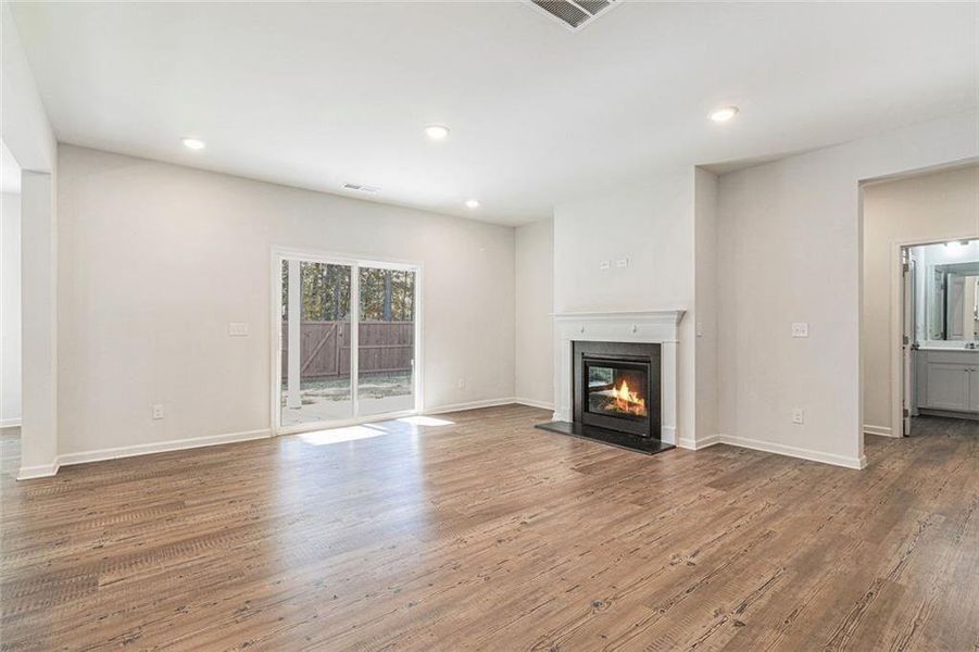 Spacious, unfurnished interior of a new home in Pickens Landing, Dacula (Image 17).