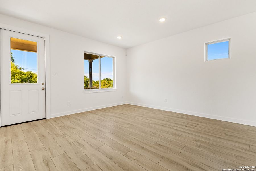 Spacious, unfurnished interior of a new home in Trilogy Grove, Leon Valley (Image 33). Spacious, unfurnished interior of a new home in Trilogy Grove, Leon Valley (Image 33).
