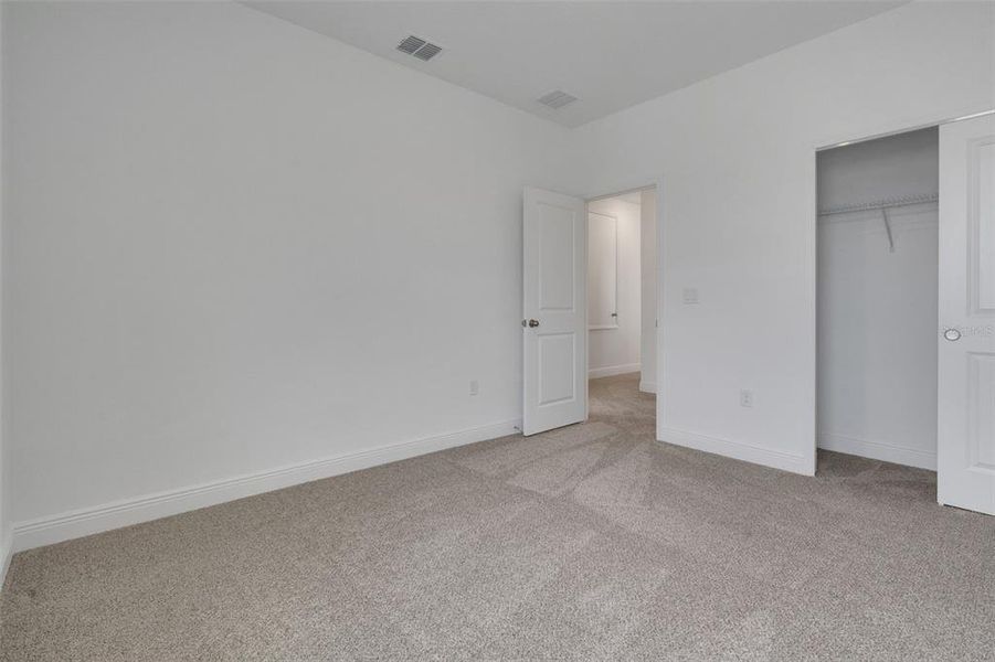 Spacious, unfurnished interior of a new home in Crossroads at Kelly Park, Apopka (Image 33).
