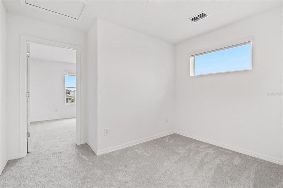 Spacious, unfurnished interior of a new home in , Winter Garden (Image 26).