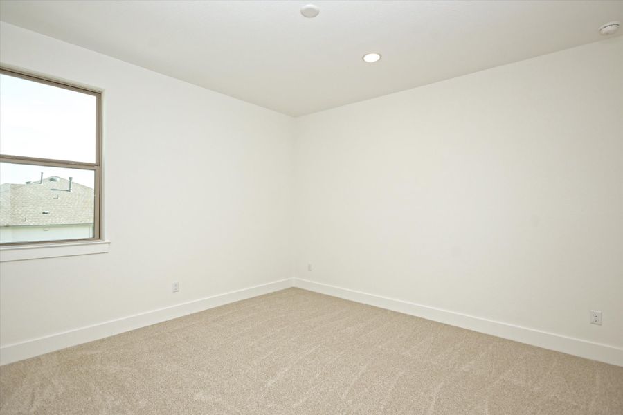 Representative unfurnished interior of a home built from the Ingram II by Giddens Homes in Whispering Wind, Bertram (Image 33).