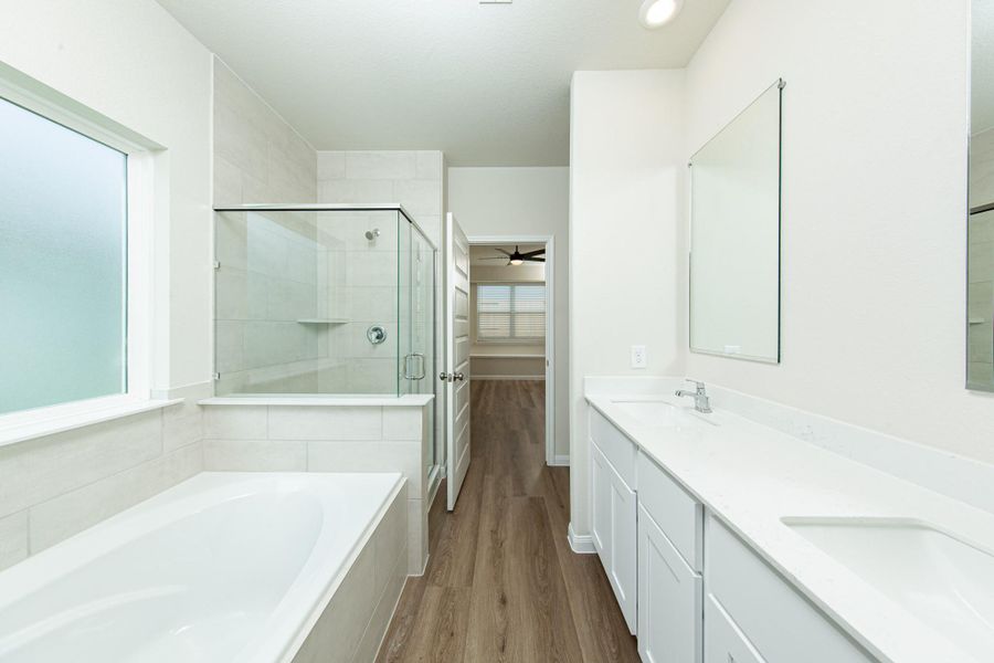 Furnished interior view inside a new home in River's Edge, Conroe (Image 9). Furnished interior view inside a new home in River's Edge, Conroe (Image 9).