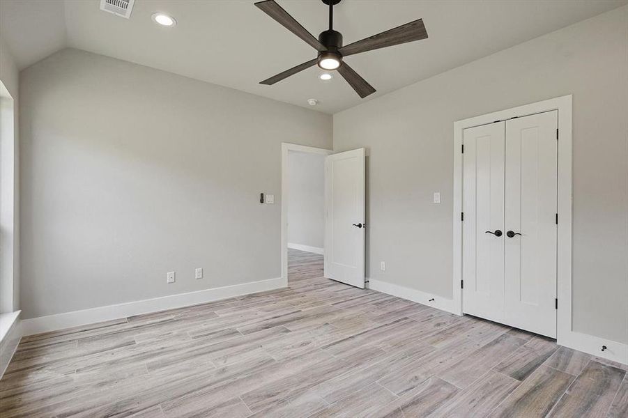 Spacious, unfurnished interior of a new home in , Weatherford (Image 20). Spacious, unfurnished interior of a new home in , Weatherford (Image 20).