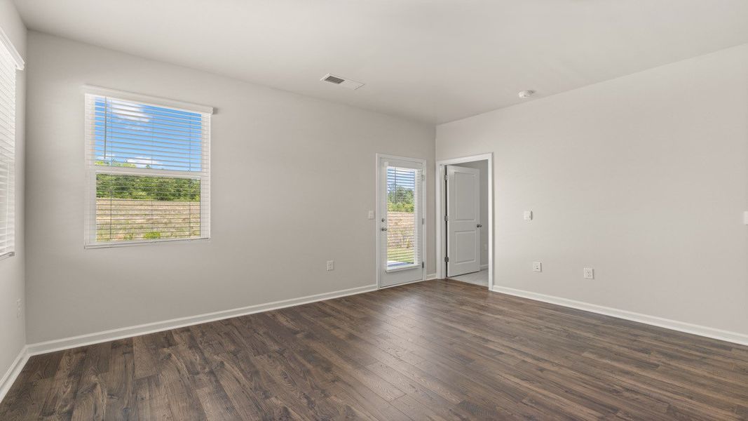 Spacious, unfurnished interior of a new home in Byrd Village, Graniteville (Image 11).