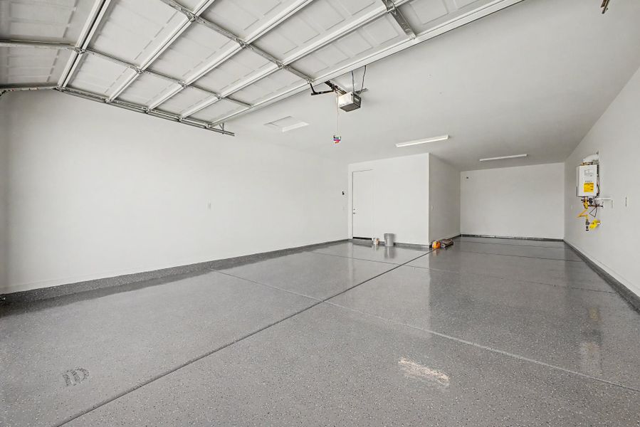 Spacious, unfurnished interior of a new home in Frontera, Surprise (Image 18). Spacious, unfurnished interior of a new home in Frontera, Surprise (Image 18).