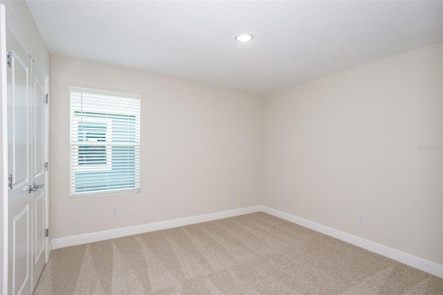 Spacious, unfurnished interior of a new home in Pasadena Landing, Wesley Chapel (Image 16).