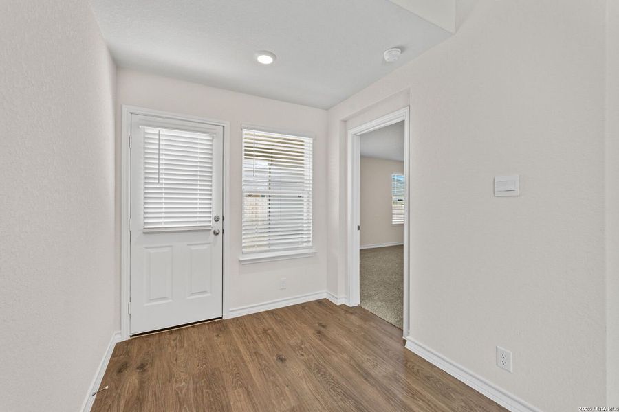 Spacious, unfurnished interior of a new home in Steele Creek, Cibolo (Image 15).