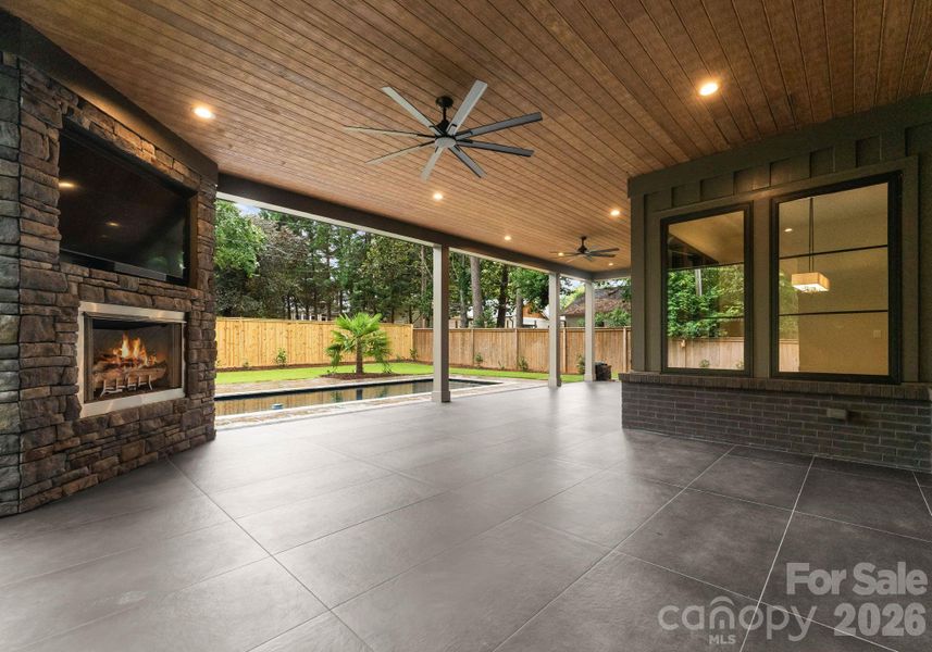 Exterior details and patio area of a home in , Charlotte (Image 4).