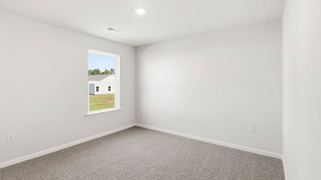 Spacious, unfurnished interior of a new home in Sherwood Gardens, Landrum (Image 26).