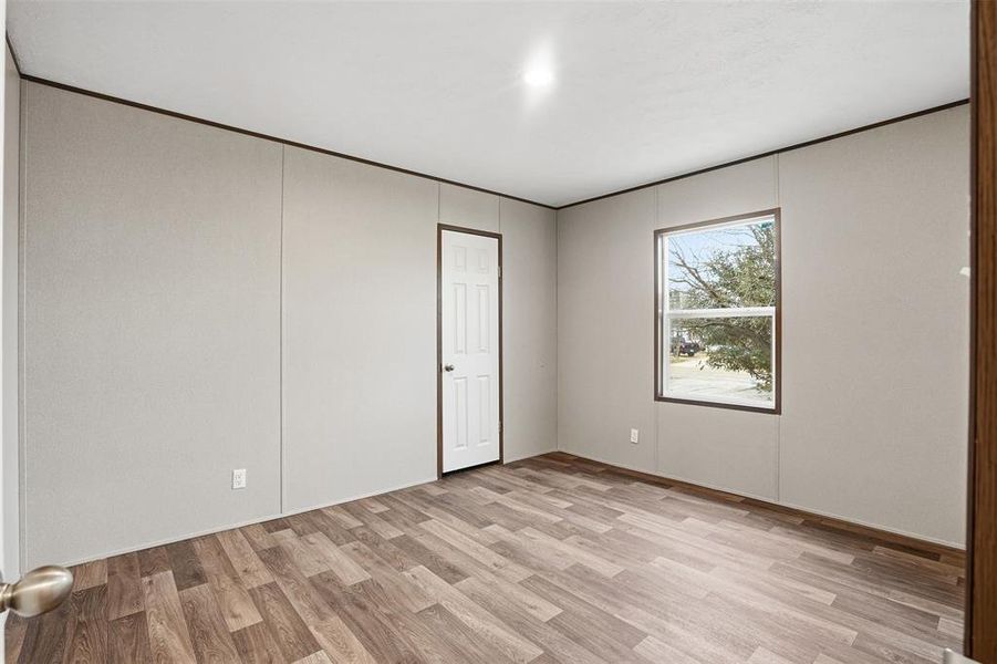 Spacious, unfurnished interior of a new home in , Godley (Image 13).