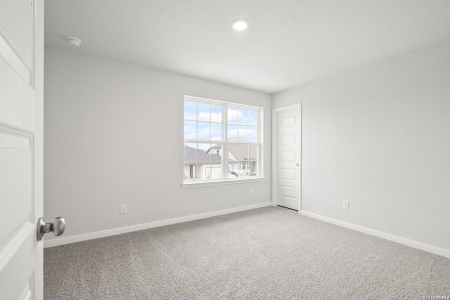 Spacious, unfurnished interior of a new home in Swenson Heights, Seguin (Image 18).