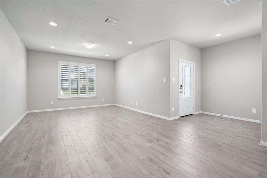 Spacious, unfurnished interior of a new home in , Fort Worth (Image 24).