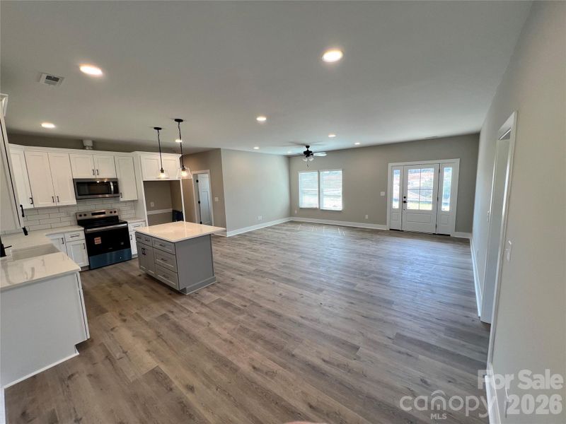 Dining Area Dining Area