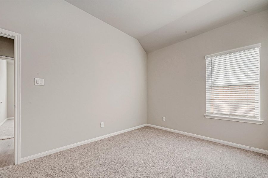 Image 24 of a home in King Oaks Village.