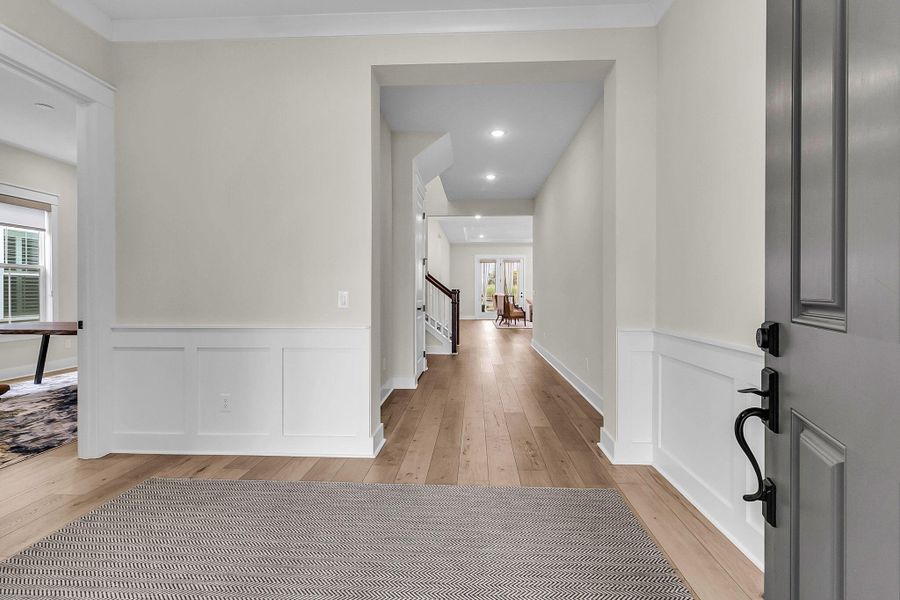 Spacious, unfurnished interior of a new home in , Summerville (Image 24).