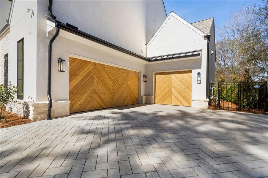 Exterior details and patio area of a home in , Alpharetta (Image 25).