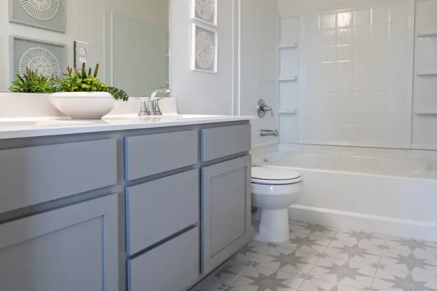 Representative interior finishes for a home built from the 1243 by KB Home in Espino, San Antonio (Image 9).