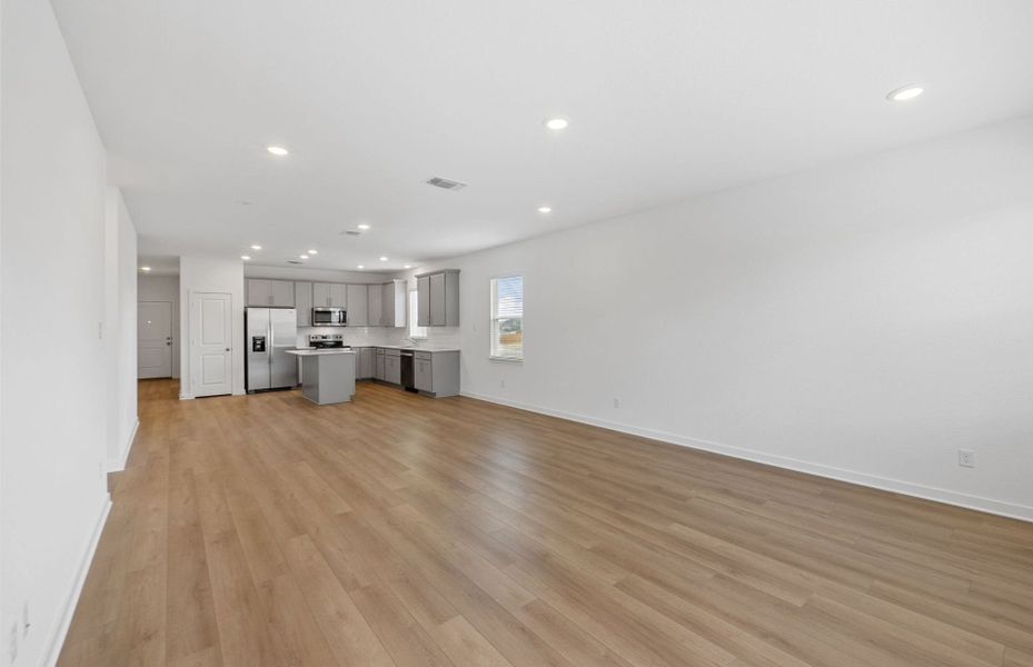 Spacious, unfurnished interior of a new home in Skyview, Belton (Image 12). Spacious, unfurnished interior of a new home in Skyview, Belton (Image 12).