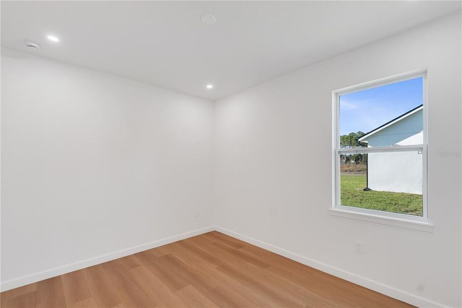Spacious, unfurnished interior of a new home in , Palm Bay (Image 24).