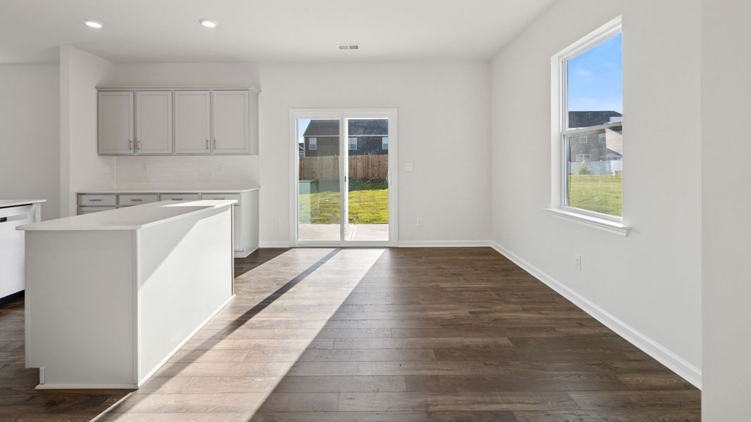 Spacious, unfurnished interior of a new home in Durbin Meadows Traditions, Fountain Inn (Image 20).