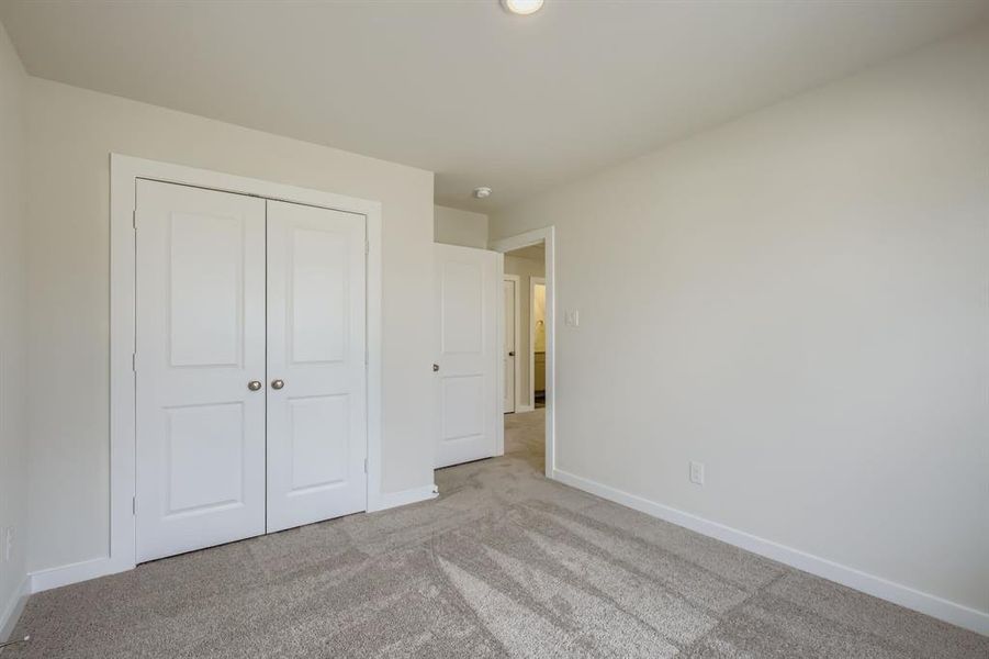 Spacious, unfurnished interior of a new home in Ambergrove, Royse City (Image 26).