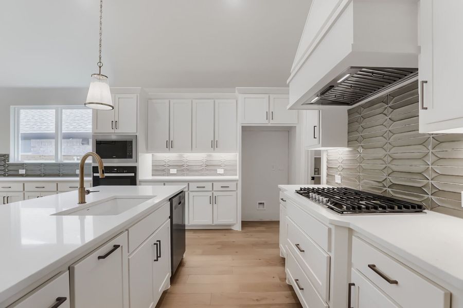 109 Enclave - Kitchen