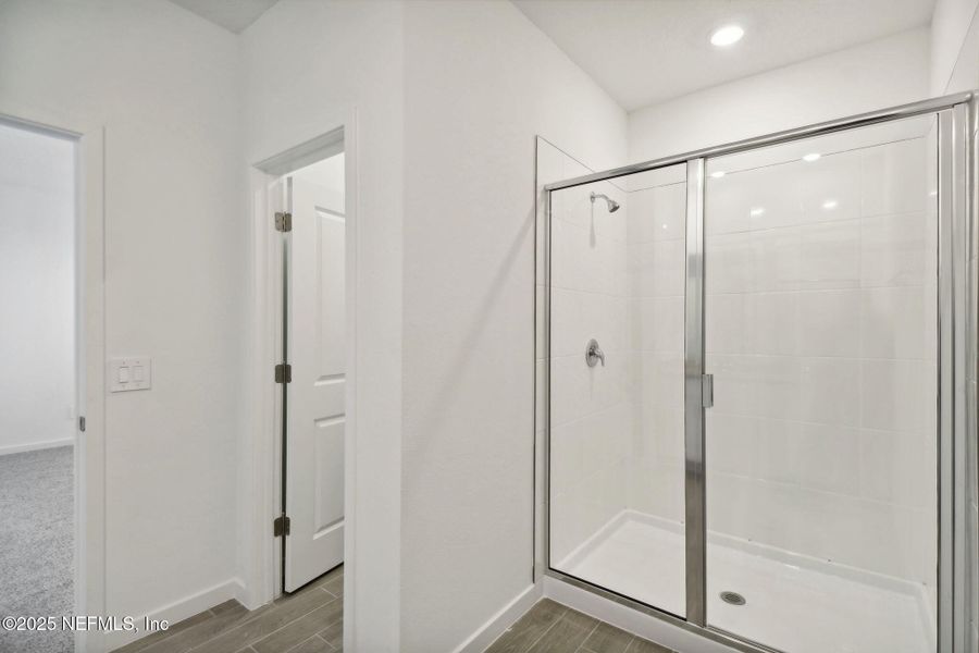 Spacious, unfurnished interior of a new home in Cypress Meadows - Signature Series, Jacksonville (Image 18).