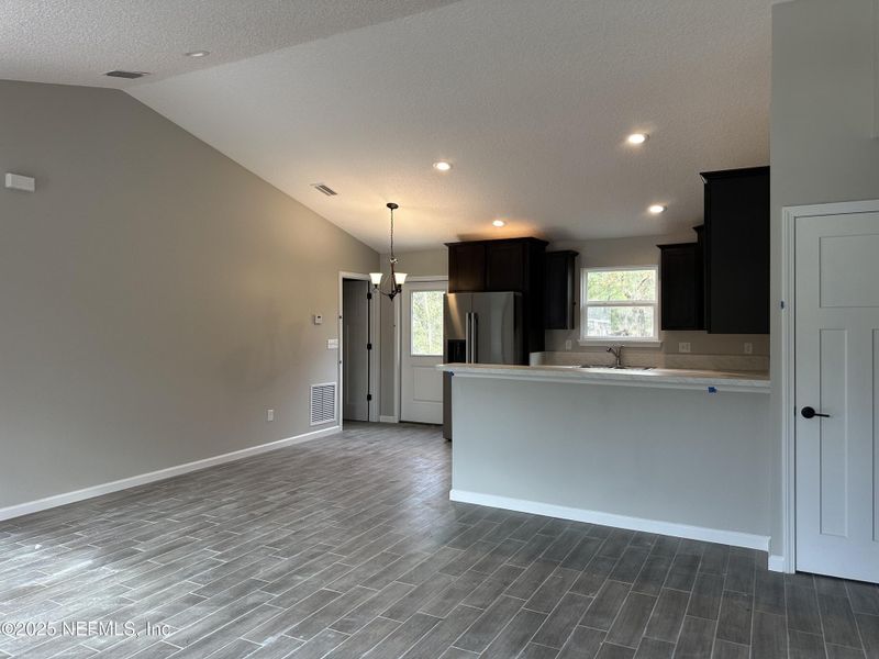 Spacious, unfurnished interior of a new home in , Keystone Heights (Image 11).