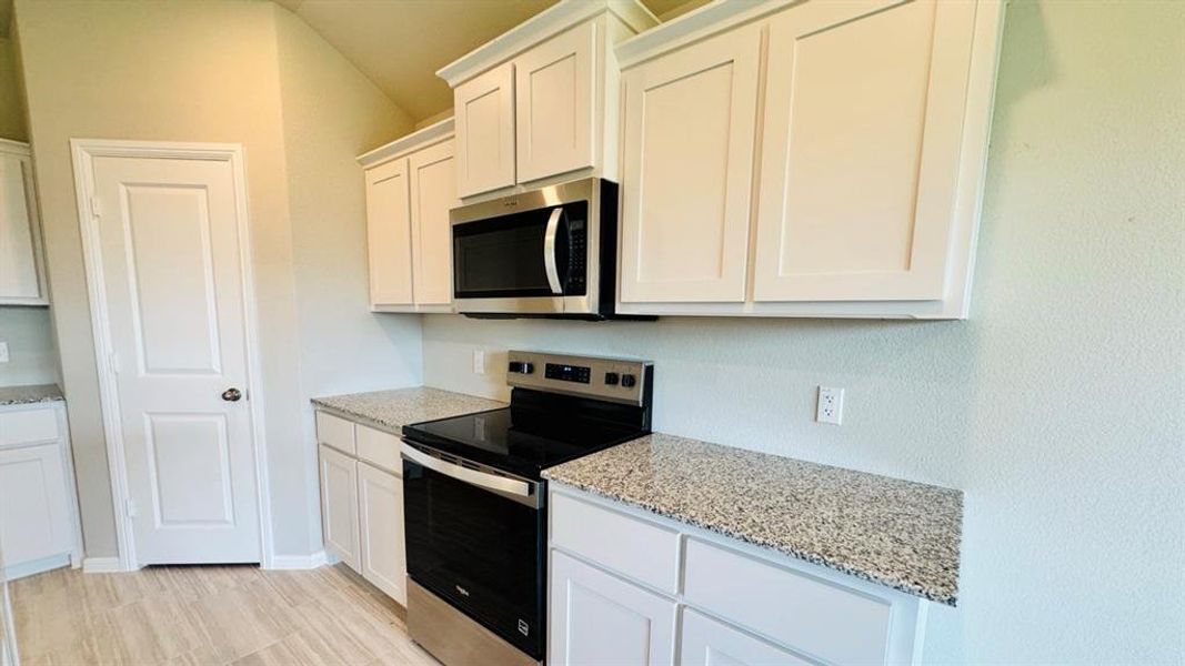 Furnished interior view inside a new home in Meadowbrook Estates, Cleburne (Image 5). Furnished interior view inside a new home in Meadowbrook Estates, Cleburne (Image 5).