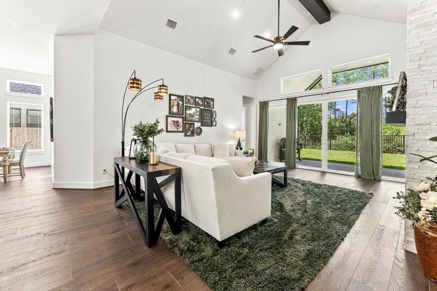 Furnished interior view inside a new home in , Conroe (Image 13).