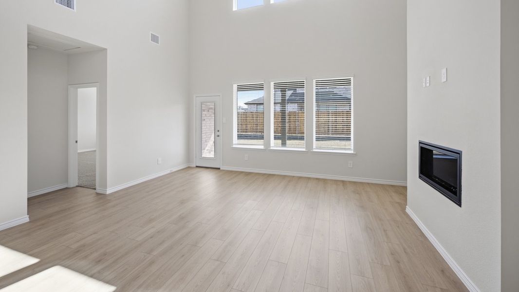 Spacious, unfurnished interior of a new home in Morning Ridge, Princeton (Image 5).