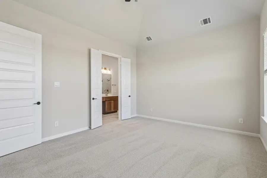 Spacious, unfurnished interior of a new home in Ribbonwood, Aubrey (Image 22).