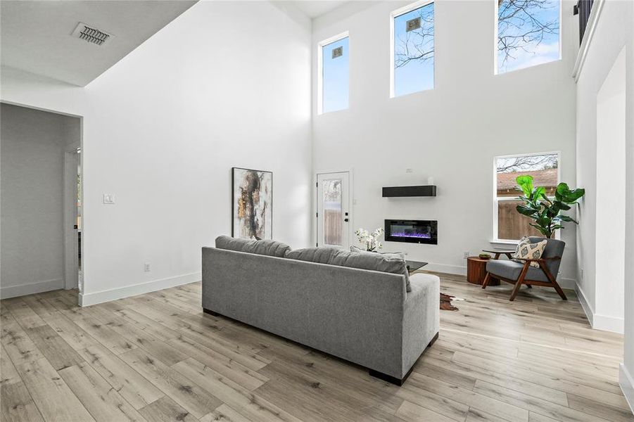 Furnished interior view inside a new home in , Dallas (Image 14). Furnished interior view inside a new home in , Dallas (Image 14).