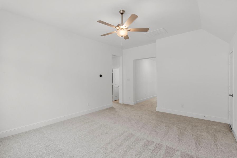 Spacious, unfurnished interior of a new home in COLTON, Montgomery (Image 26).