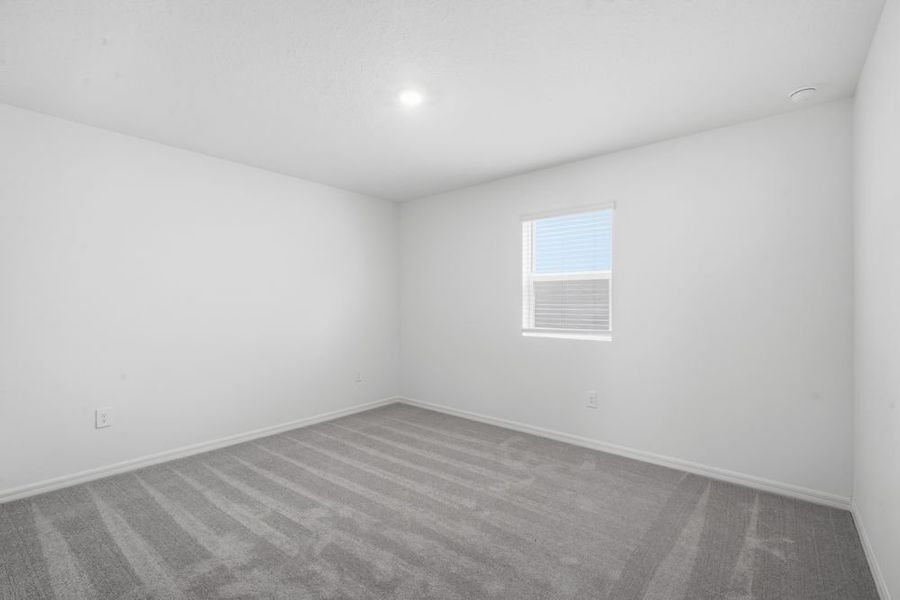 Spacious, unfurnished interior of a new home in Palm Wind, Hudson (Image 15).