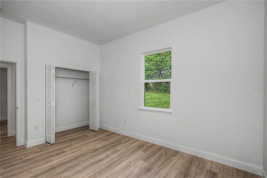 Spacious, unfurnished interior of a new home in , Ocala (Image 40).