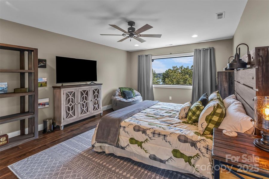 Furnished interior view inside a new home in , Marion (Image 15).