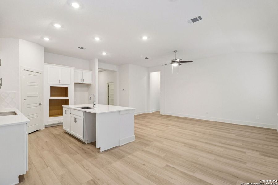 Spacious, unfurnished interior of a new home in Sagebrooke - Classic Series, San Antonio (Image 17).