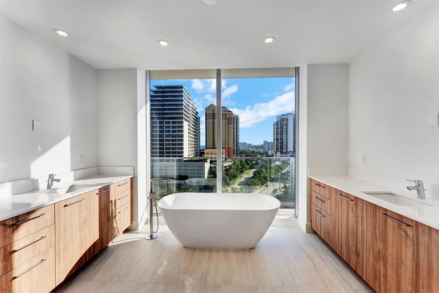 Furnished interior view inside a new home in , Fort Lauderdale (Image 54).