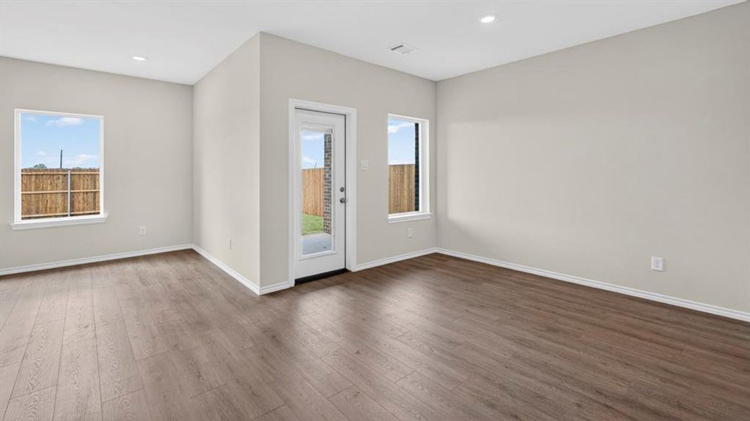 Spacious, unfurnished interior of a new home in Crane Crossing, Crandall (Image 18).