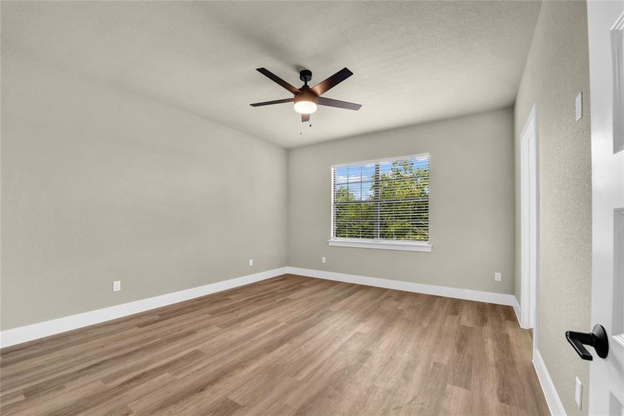 Spacious, unfurnished interior of a new home in , Mineral Wells (Image 33).