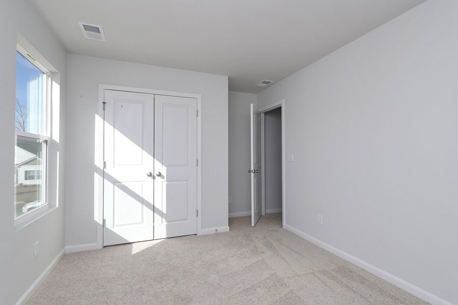 Spacious, unfurnished interior of a new home in Allston Park, Calabash (Image 35).